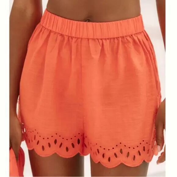 NWT Anthropologie beautiful coral Eyelet Cover-Up Shorts Size MEDIUM. - Picture 1 of 5
